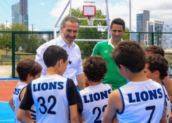 Adrián de la Garza entrega parque renovado en San Jerónimo