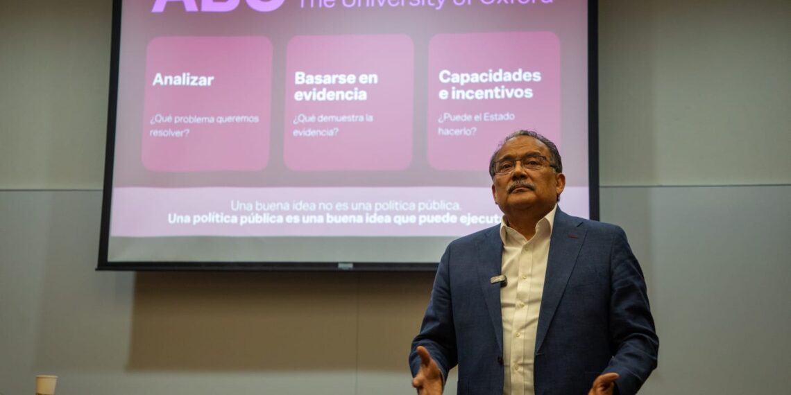 Mijes: “La preparación en el servicio público es clave para generar resultados”