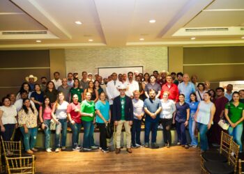 Veterinarios de Nuevo León fortalecen acciones contra el Gusano Barrenador