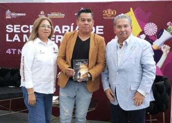 Escobedo impulsa la salud mental masculina con conversatorio y testimonio de vida