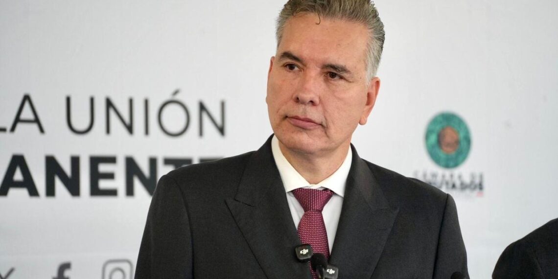 Waldo Fernández pide licencia al Senado y enfoca esfuerzos en Nuevo León