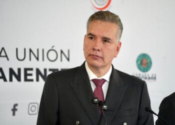 Waldo Fernández pide licencia al Senado y enfoca esfuerzos en Nuevo León