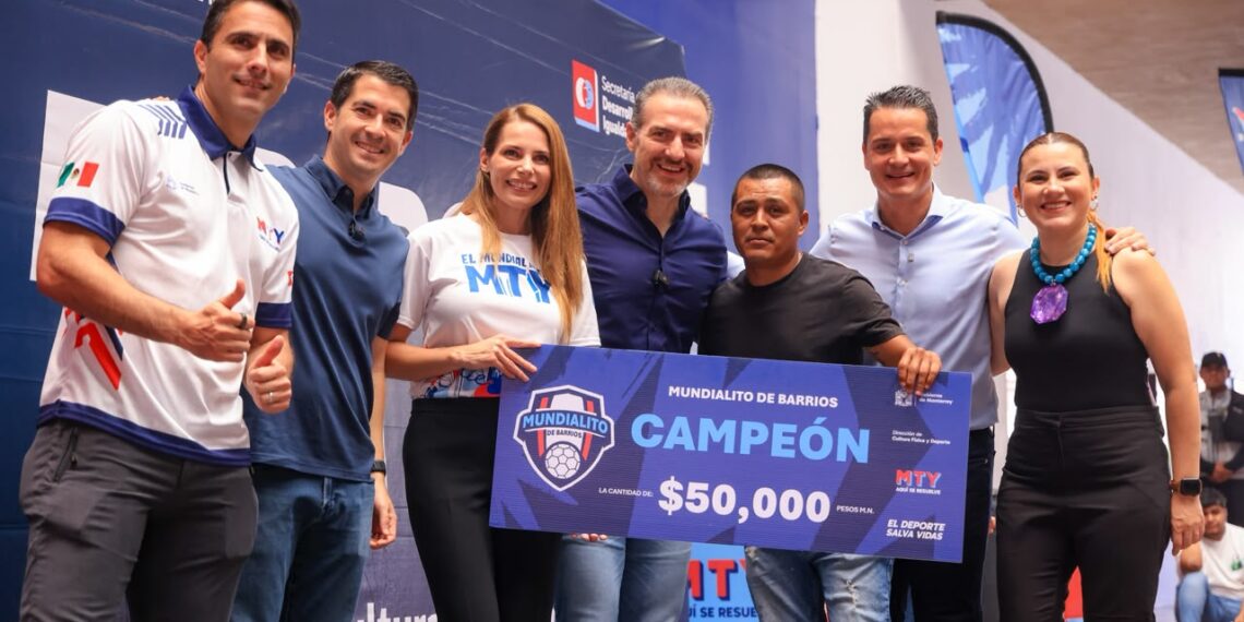Premian a campeones del Mundialito de Barrios Monterrey y Regio Play