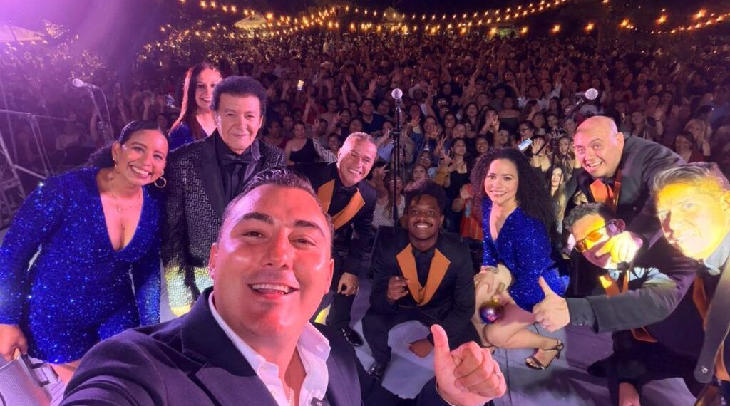 Manuel Guerra invita a festejar a los papás de García con Los Invasores de Nuevo León