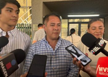Anuncian denuncia penal contra alcalde de El Carmen por presunta agresión a mesero