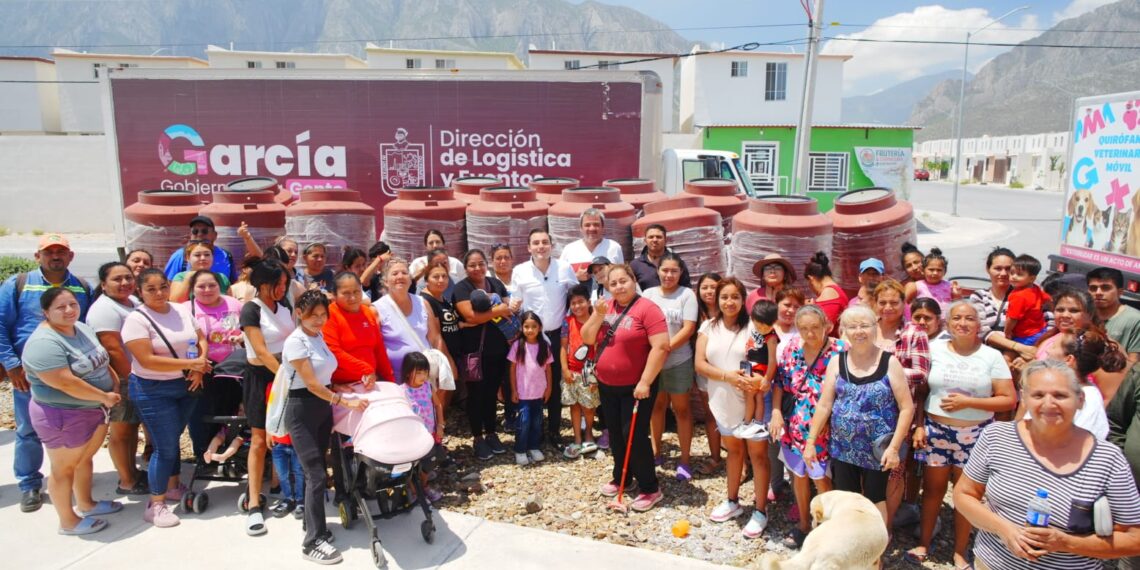Manuel Guerra atiende desabasto de agua en García con operativo emergente