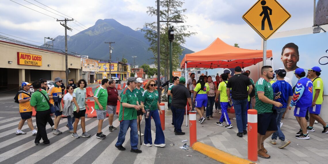 Ajustan cierres viales por tercer partido mundialista en el Estadio Monterrey