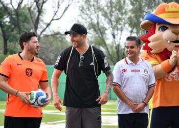 Samuel y Gignac anuncian la cancha 560 del programa «Ponte Nuevo, Ponte Mundial»