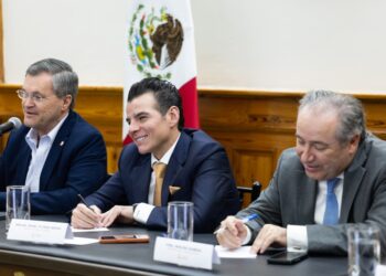 Miguel Flores fortalece coordinación consular rumbo a la Copa Mundial de Futbol