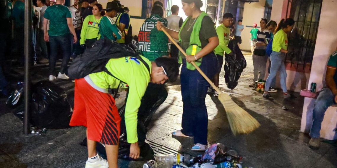 Retiran 12 toneladas de basura tras festejos del Regio Fest en Monterrey
