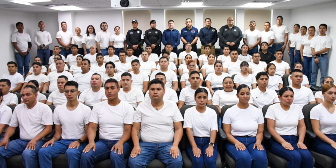 Ingresan 75 cadetes a la Academia de Policía de Monterrey