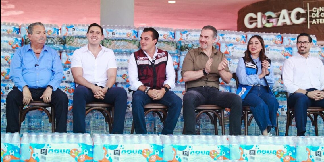 Alcaldes metropolitanos llevan agua a García ante desabasto