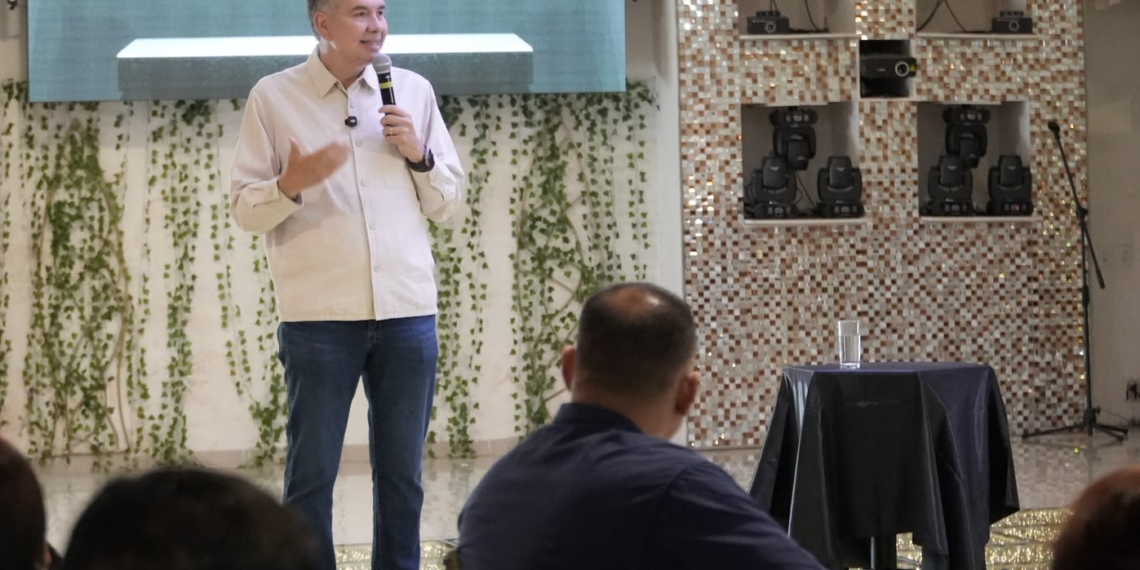 Waldo Fernández plantea fortalecer al magisterio como estrategia de prevención y seguridad